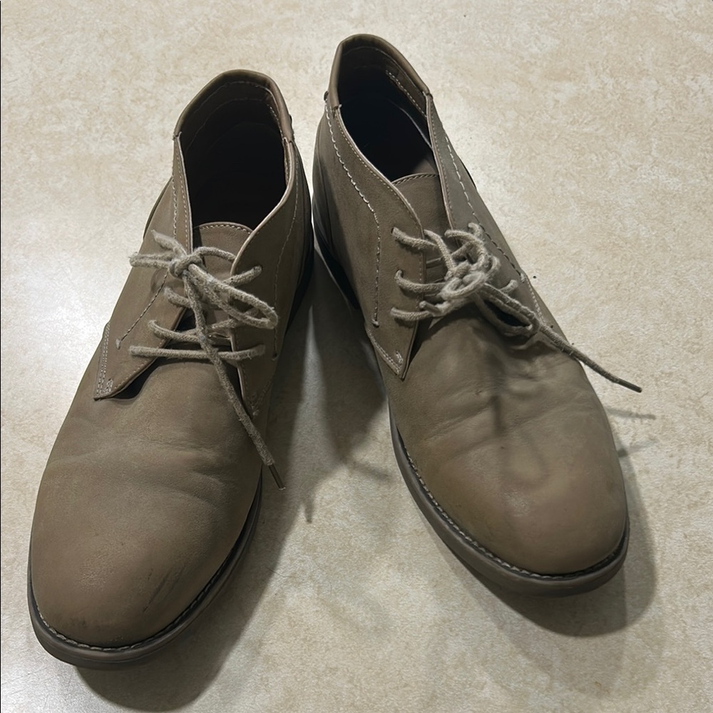Dexter Tan Chukka Boots Suede Lace-Up
